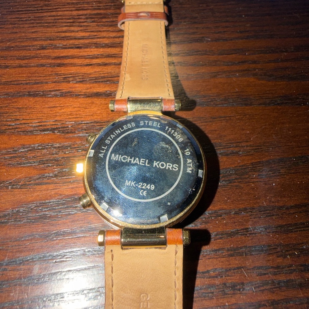 Michael Kors Women’s Watch - leather strap *needs battery - Picture 12 of 12